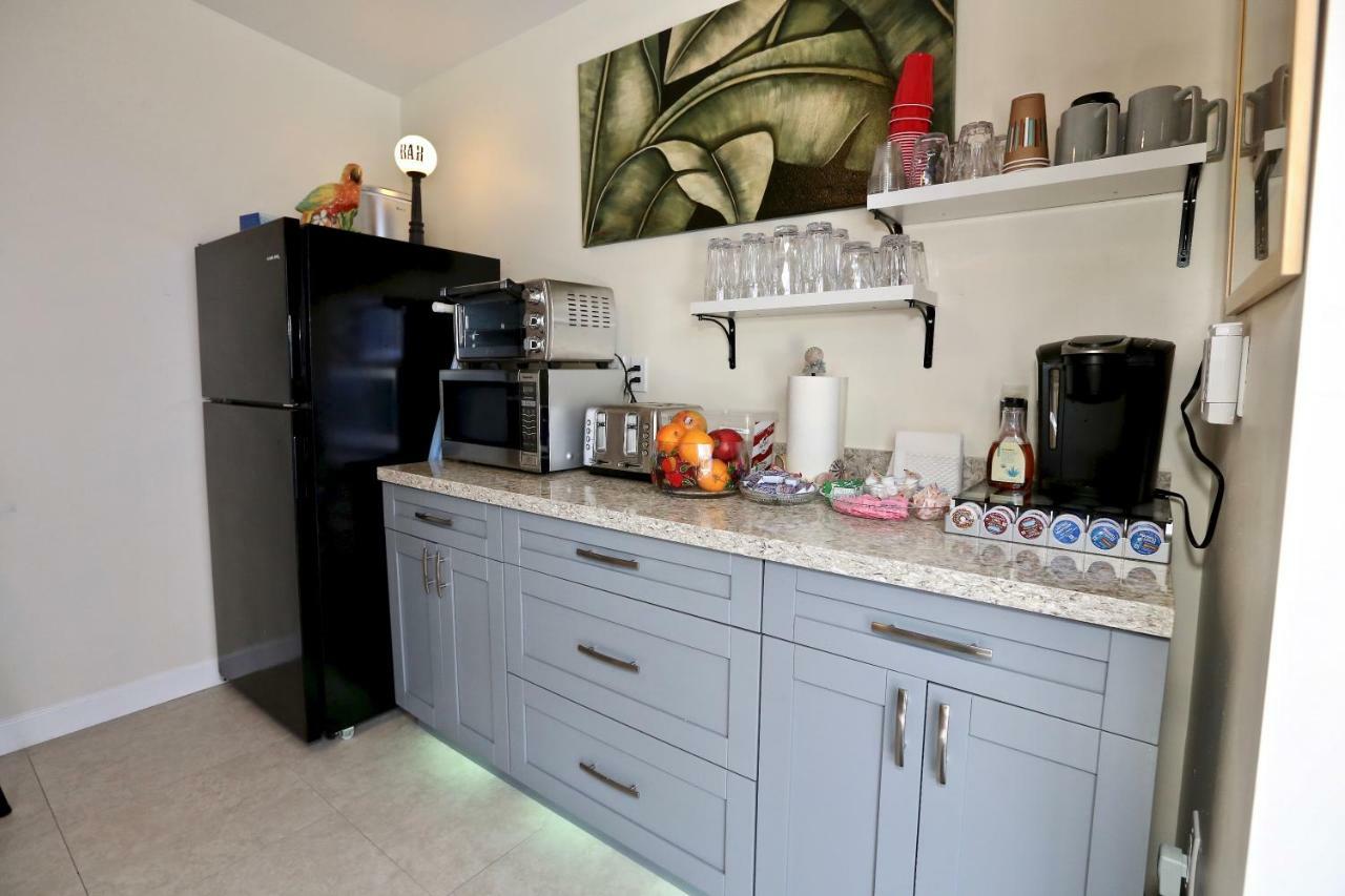 Fantasy Island Inn, Caters To Men Wilton Manors Luaran gambar
